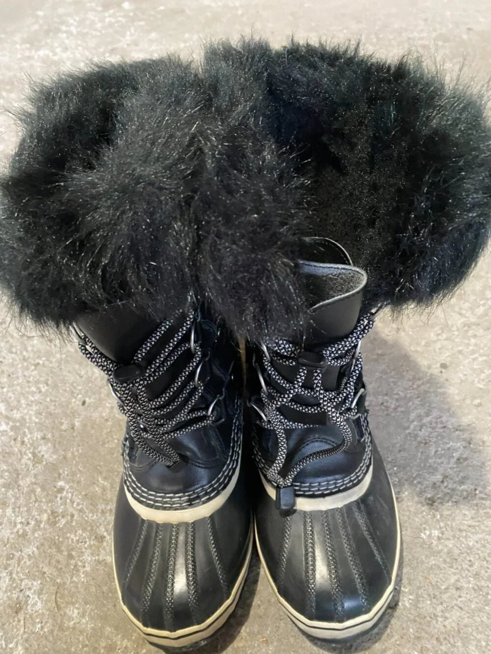 Sorel youth winter and waterproof boots - Picture 3 of 3
